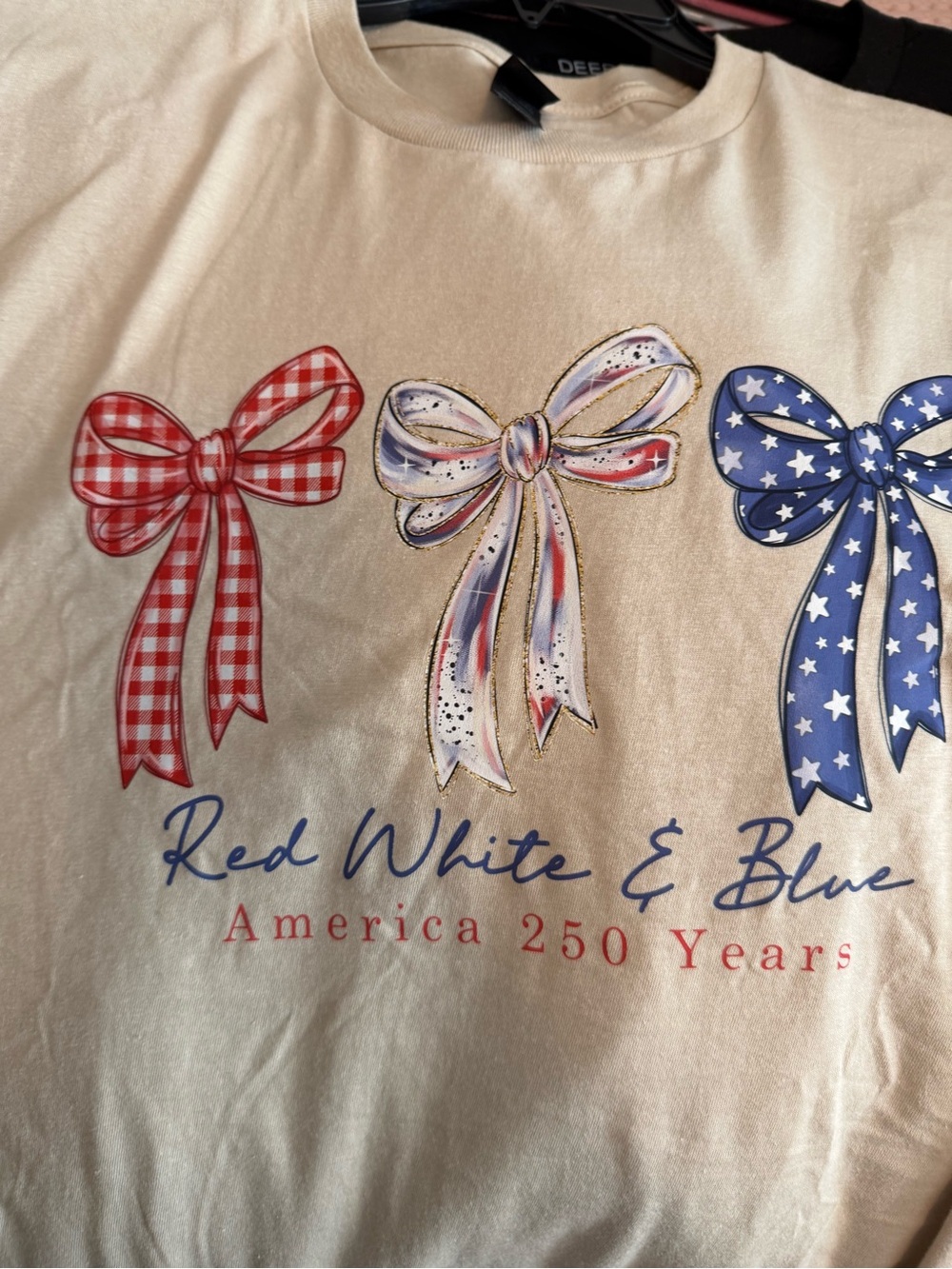 ⛔️Red White & Blue Bow Graphic Tee - Women’s Size Medium NWOT - Picture 3 of 11